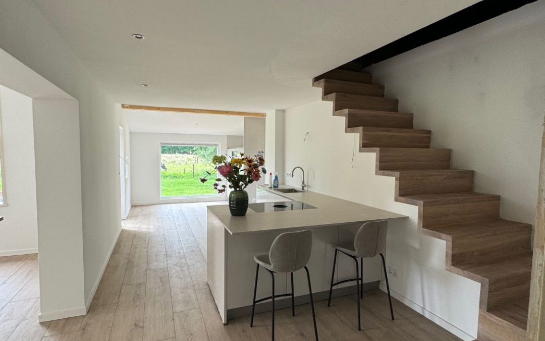 Woningrenovatie met aanbouw in Reek